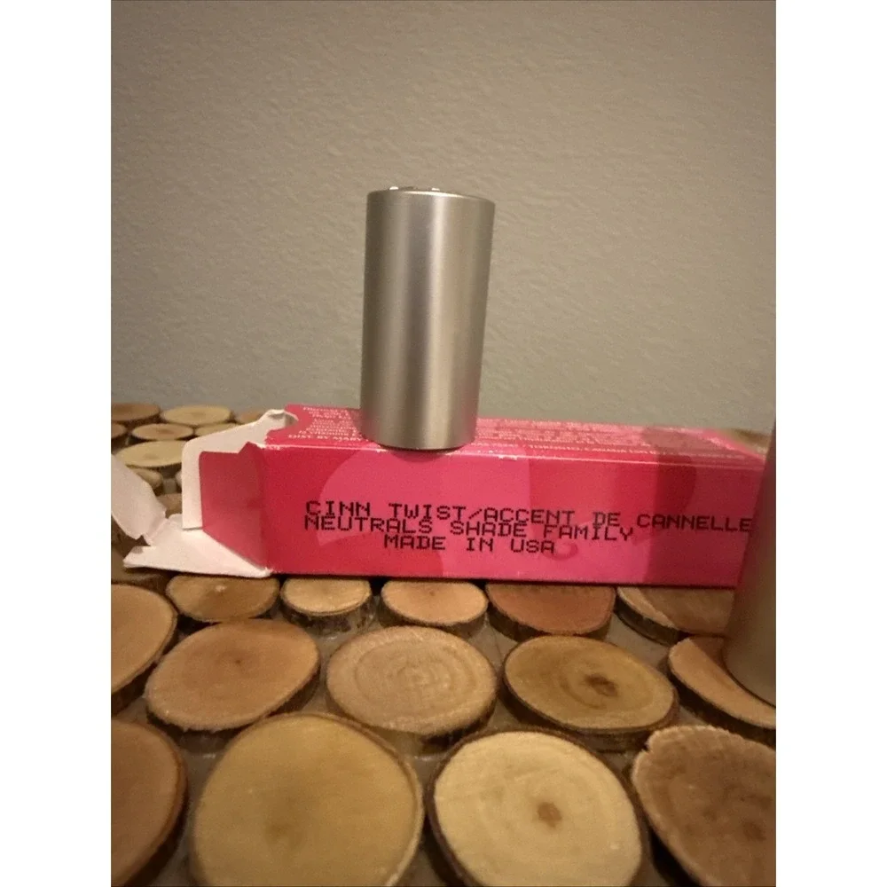 NEW‎ Mary Kay Signature Creme Lipstick Cinnamon Twist 2312 / 231200 Discontinued